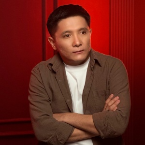 Песня Аманжол Шымболат – Тұнық түнде мұң кешіп