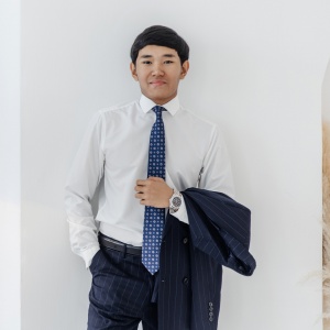 Песня Максутов Данат – Махаббат өтіп барады…