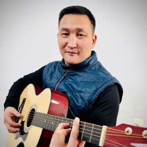 Песня Асқар Ысқақ – Ақмарал