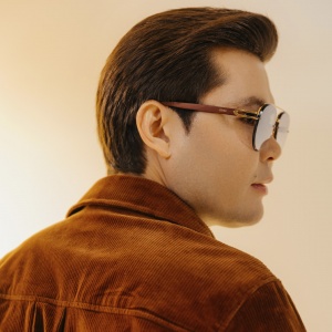 Песня Ернар Айдар – Кезінде қарамағансың