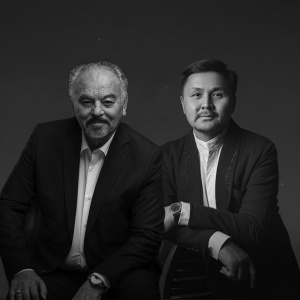 Песня Тұңғышбай Жаманқұлов & Досымжан Таңатаров – Өнер адамы