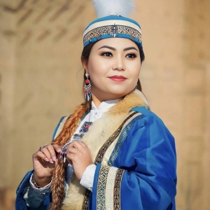 Песня Арайлым Мамырбекқызы – Үш бақытым