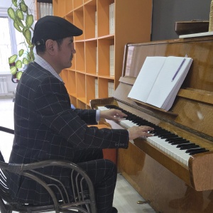 Песня Рүстем Кенжеұлы – Шәмшіні еске алу