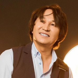 Песня Октем Алтаев – 18 жас (2000)