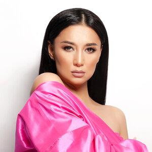 Песня Madina Sadvakasova – Махаббат жалыны (Жұлдызды түнде..)