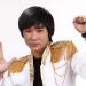 Песня Kairat Nurtas – Суйiп сенi кусым лаулап +English