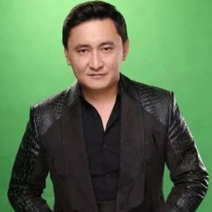 Песня Ақылбек Жеменей Айға – қарап түсірем сені есіме