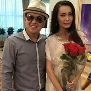 Песня Zhanar Dugalova & Нұржан Керменбаев – Мұның дұрыс болмады (2016)