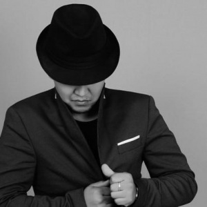 Песня Нұржан Керменбаев – Жылайды жүрек (2016)