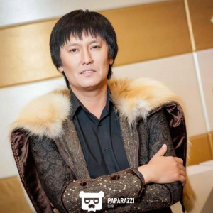 Песня Өмірқұл Айниязов – Қазақ дейтін халық бар (2016)