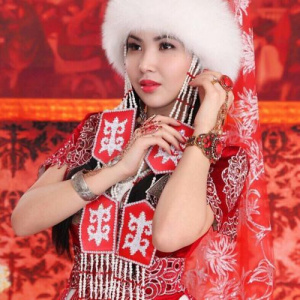 Песня Айжан Қозыбай – Сенемін (2016)