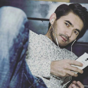 Песня Роман Майғазиев – Көп ішіндегі жалғызым (2016)