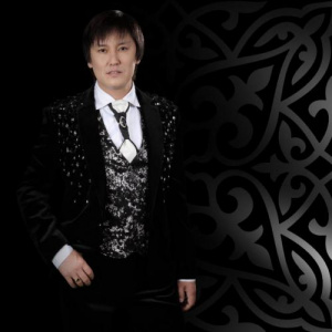 Песня Өмірқұл Айниязов – Дүние-ай (2017)