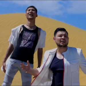 Песня Шахаризат Сейдахмет & Бақытжан Желдербаев – Туған топырақ (2017)