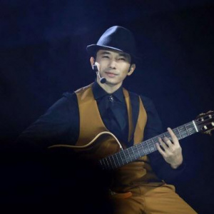 Песня Gazizkhan Shekerbekov – Көріктім (2017)