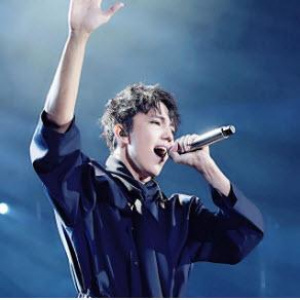 Песня Димаш Кудайбергенов – The Show Must Go On (3 тур)