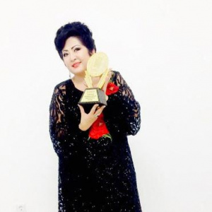 Песня Мақпал Жүнісова – Дәл мендей (2017)