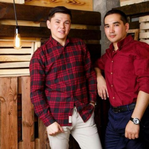 Песня Болат Аманжол & Aбзал Аманжол – Мөлдіреген көздерің (2017)