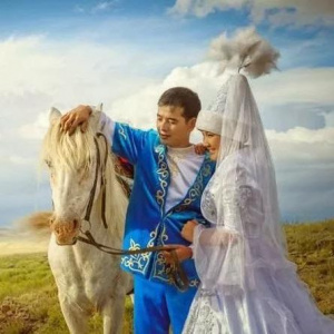 Песня Қанат Әбдіраман & ARYAN тобы – Күйеу бала керек емес пе