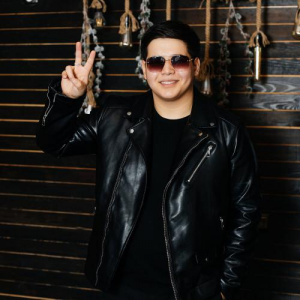 Песня Нұрбай Атамұрат – Көрінбейтін қыз