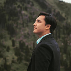 Песня Әлжан Нұрлыбек – Махаббат мәңгі ертегі (cover)