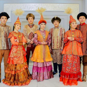 Песня Әгугай тобы – Құда болып жүрейік