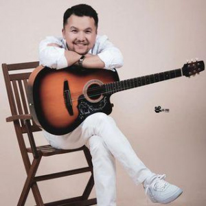 Песня Бекзат Молдабергенов – Сүйем сені махаббат