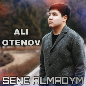 Песня Ali Otenov – Sene almadym