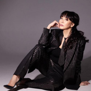 Песня Айгүл Иманбаева – Жақсы көрем (remix)