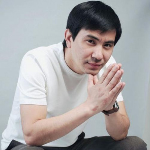 Песня Ерболат Жұмабаев – Күлгенің қандай әдемі