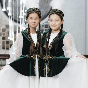 Песня Нұрай & Нұрсая – Әпкеге тілек