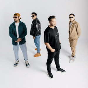 Песня Үш жүз тобы – Жүрек