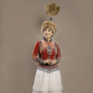 Песня Айгүл Қосанова – Әйелдің бәрі әдемі