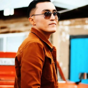 Песня Медғат Әділбек – Туған күн