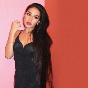 Песня Bonita – Сен емес