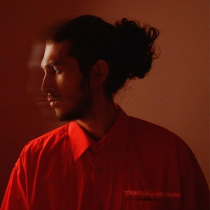 Песня Kuanyshbek Nurgazy – Bir Betkei