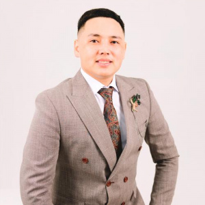 Песня Айжарықұлы Күмісбек – Әке-Ана