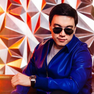 Песня Сұңғат Баймұратұлы – Лондон, Париж