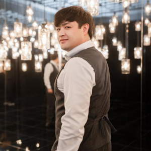 Песня Adilet Jaygashar – Түнгі жарық