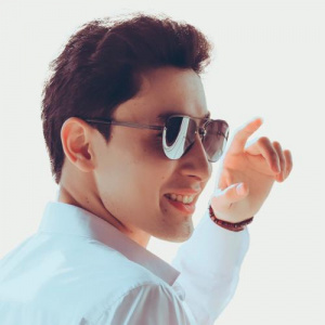 Песня Erdaulet Muratuly – Өзгеше қыз (Remix)