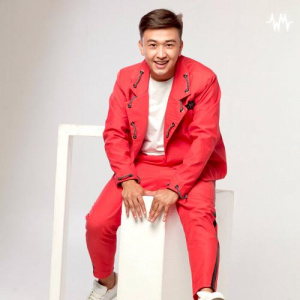 Песня Асылжан Түзелбек – Қаланың қызы