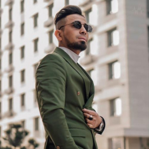 Песня Сабыржан Адиұлы – Біреу бар ма