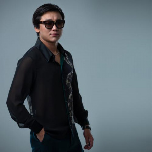 Песня Kairat Nurtas – Нәзік гүлім (Remix)