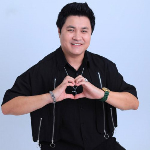 Песня Kaisar Kuanysh – Mahabbat juregi