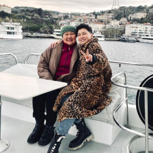 Песня Gulmira Izbaskhanova, Zulfya – Menimen oinama