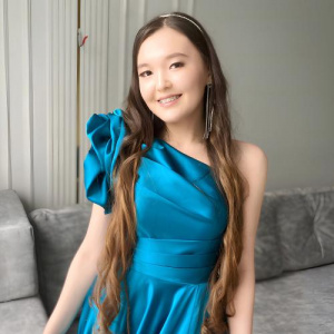 Песня Лаура Қарсыбек – Анашым