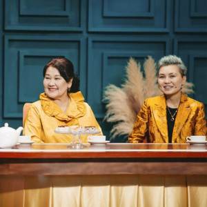 Песня Gulmira Izbaskhanova, Zulfya – Қызбенен ана бағасы