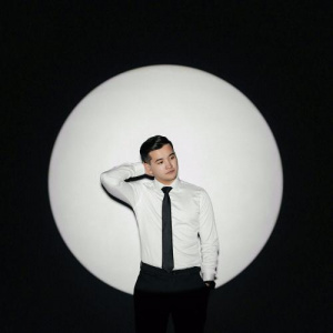 Песня Еламан Маженов – Айлы түн