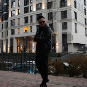 Песня Азамат Сабетов, Embergen smi – Мен болмасам