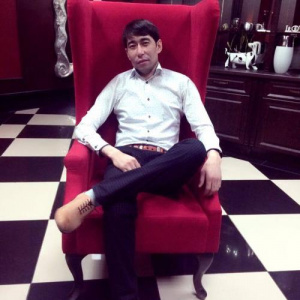 Песня Азиз Шалбаев – Жүрегімді қинамашы